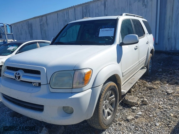 2006 Toyota Sequoia SR5 with VIN 5TDZT34A56S276120, listed as a IAAI auction lot 41390519 with 328,802 mi miles. Bid and sale history available at carsss.com. Image 2.