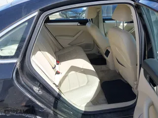 2013 Volkswagen Passat SE with VIN 1VWBP7A35DC102546, listed as a IAAI auction lot 41822612 with 127,334 mi miles. Bid and sale history available at carsss.com. Image 8.