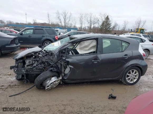 2014 Toyota Prius c One with VIN JTDKDTB35E1071329, listed as a IAAI auction lot 41908318 with 1 mi miles. Bid and sale history available at carsss.com. Image 15.