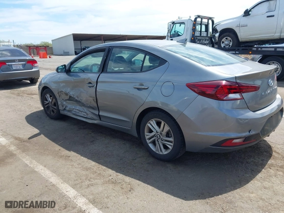 2019 Hyundai Elantra Preferred with VIN KMHD84LF5KU752284, listed as a IAAI auction lot 42011404 with 88,327 mi miles. Bid and sale history available at carsss.com. Image 3.