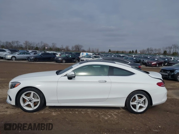 2018 Mercedes-Benz C 300 с VIN WDDWJ4KB9JF707390, выставлен на аукционе IAAI как лот 41541150 с пробегом 92 045 миль миль и . История ставок и продаж доступна на DreamBid. Изображение 14.