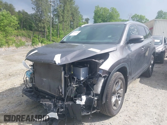 2019 Toyota Highlander Limited with VIN 5TDDZRFH9KS711575, listed as a IAAI auction lot 42102945 with 33,899 mi miles and . Bid and sale history available at DreamBid. Image 2.