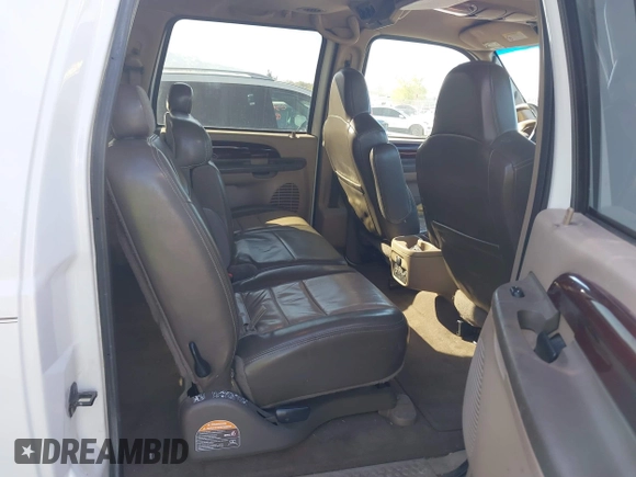 2003 Ford Excursion Eddie Bauer with VIN 1FMSU45PX3EB55961, listed as a IAAI auction lot 42024840 with 284,158 mi miles and . Bid and sale history available at DreamBid. Image 8.