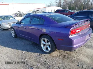 2014 Dodge Charger RT z VIN 2C3CDXCT4EH182535, wystawiony jako IAAI lot #41858196 z przebiegiem 115 769 mil mil oraz . Historia ofert i sprzedaży dostępna na DreamBid. Obrazek 3.