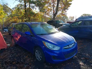 2012 Hyundai Accent GS z VIN KMHCT5AE2CU048331, wystawiony jako IAAI lot #40870348 z przebiegiem 152 383 mil mil oraz . Historia ofert i sprzedaży dostępna na DreamBid. Obrazek 1.