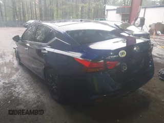2019 Nissan Altima S with VIN 1N4BL4BV4KC246105, listed as a IAAI auction lot 41996875 with 112,436 mi miles and . Bid and sale history available at carsss.com. Image 3.
