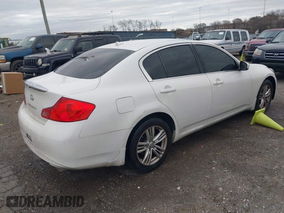 2011 Infiniti G25 Sedan x with VIN JN1DV6AR3BM451988, listed as a IAAI auction lot 41222232 with 173,126 mi miles. Bid and sale history available at carsss.com. Image 4.