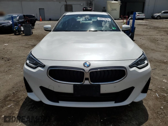 2022 BMW 2 Series 230i z VIN 3MW23CM08N8C50009, wystawiony jako Copart lot #55574415 z przebiegiem 65 654 mil mil oraz Szkoda całkowita • Salvage title. Historia ofert i sprzedaży dostępna na DreamBid. Obrazek 5.