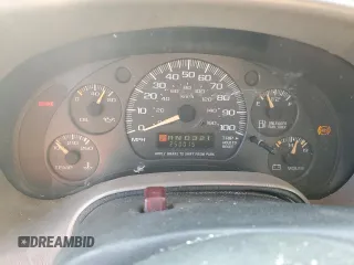 2003 Chevrolet Astro z VIN 1GNDM19X53B126723, wystawiony jako Copart lot #73498964 z przebiegiem 250 015 mil mil oraz Nie do naprawy. Historia ofert i sprzedaży dostępna na DreamBid. Obrazek 9.