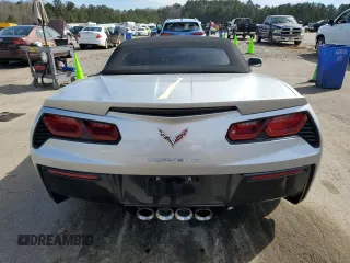 2014 Chevrolet Corvette Z51 3LT z VIN 1G1YM3D72E5125066, wystawiony jako Copart lot #47862275 z przebiegiem 19 615 mil mil oraz Szkoda całkowita • Salvage title. Historia ofert i sprzedaży dostępna na DreamBid. Obrazek 6.