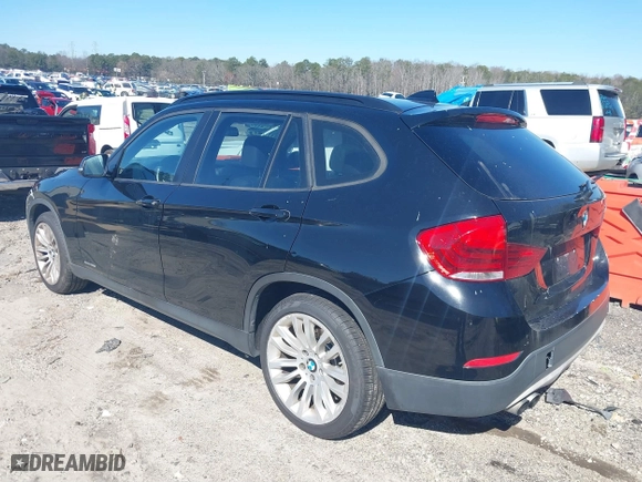 2013 BMW X1 28i with VIN WBAVM1C51DVW41977, listed as a IAAI auction lot 41607741 with 158,258 mi miles. Bid and sale history available at carsss.com. Image 3.