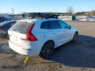 2020 Volvo XC60 Inscription with VIN YV4102RL8L1544836, listed as a IAAI auction lot 41394627 with 34,651 mi miles. Bid and sale history available at carsss.com. Image 4.
