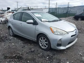 2013 Toyota Prius One with VIN JTDKDTB35D1528932, listed as a IAAI auction lot 41812469 with 154,547 mi miles. Bid and sale history available at carsss.com. Image 1.