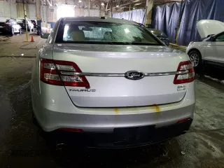 2015 Ford Taurus SEL with VIN 1FAHP2H84FG150512, listed as a Copart auction lot 44928945 with 113,779 mi miles and Clean Title. Bid and sale history available at carsss.com. Image 6.