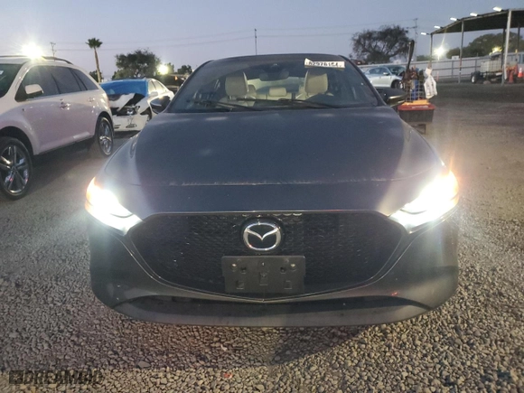 2019 Mazda Mazda3 Hatchback with VIN JM1BPBJM4K1125131, listed as a Copart auction lot 82978154 with 35,555 mi miles and Salvage Title. Bid and sale history available at carsss.com. Image 5.