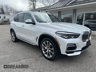 2019 BMW X5 xDrive40i with VIN 5UXCR6C56KLK99829, listed as a IAAI auction lot 41902835 with 165,939 mi miles. Bid and sale history available at carsss.com. Image 1.