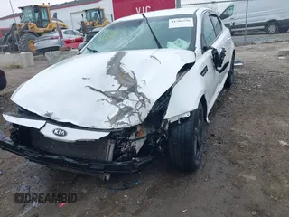 2015 Kia Optima LX with VIN KNAGM4A72F5654352, listed as a IAAI auction lot 41706156 with 119,000 mi miles. Bid and sale history available at carsss.com. Image 18.