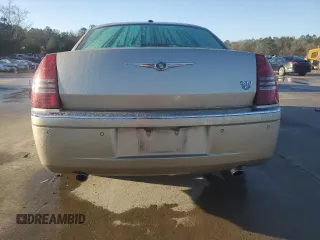 2006 Chrysler 300 C z VIN 2C3LA63H26H408619, wystawiony jako Copart lot #43429815 z przebiegiem 228 355 mil mil oraz Szkoda całkowita • Salvage title. Historia ofert i sprzedaży dostępna na DreamBid. Obrazek 6.