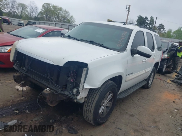 2008 GMC Yukon SLT w/4SB with VIN 1GKFC13088J194967, listed as a IAAI auction lot 41943330 with 258,953 mi miles. Bid and sale history available at carsss.com. Image 2.