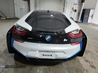 2015 BMW i8 z VIN WBY2Z2C50FV674452, wystawiony jako Copart lot #58845855 z przebiegiem 119 mil mil oraz Czysty tytuł • Clean title. Historia ofert i sprzedaży dostępna na DreamBid. Obrazek 6.