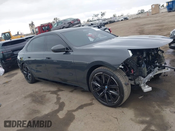 2024 BMW 7 Series 740i with VIN WBA23EH01RCP35452, listed as a IAAI auction lot 42064471 with 13,657 mi miles and . Bid and sale history available at DreamBid. Image 14.