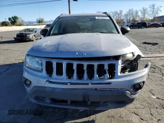 2017 Jeep Compass Sport with VIN 1C4NJCBAXHD155878, listed as a Copart auction lot 88160915 with 94,342 mi miles and Salvage Title. Bid and sale history available at carsss.com. Image 5.