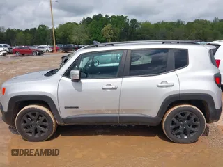 2017 Jeep Renegade Latitude z VIN ZACCJBBB2HPF61293, wystawiony jako IAAI lot #42004209 z przebiegiem 101 214 mil mil oraz . Historia ofert i sprzedaży dostępna na DreamBid. Obrazek 14.
