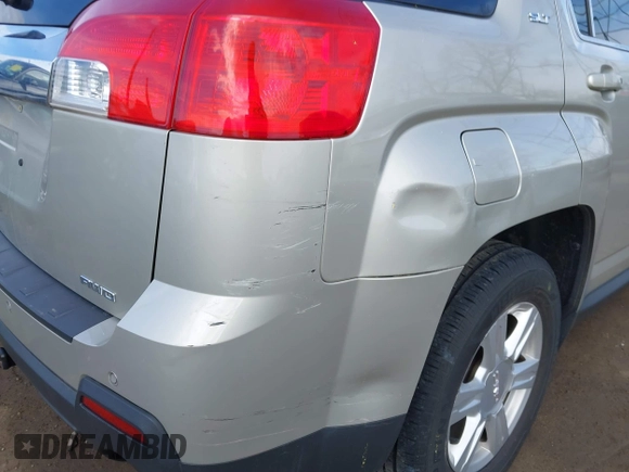 2015 GMC Terrain SLT with VIN 2GKFLXE32F6429187, listed as a IAAI auction lot 41697367 with 106,844 mi miles and . Bid and sale history available at carsss.com. Image 18.