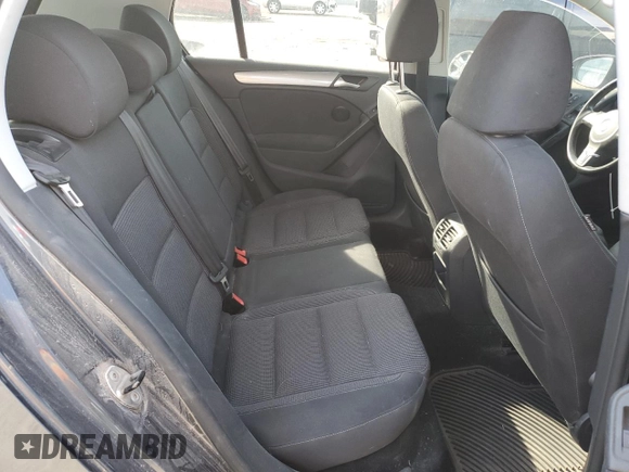 2013 Volkswagen Golf w/Conv z VIN WVWDB7AJ7DW024682, wystawiony jako Copart lot #48399545 z przebiegiem 103 935 mil mil oraz Czysty tytuł • Clean title. Historia ofert i sprzedaży dostępna na DreamBid. Obrazek 10.
