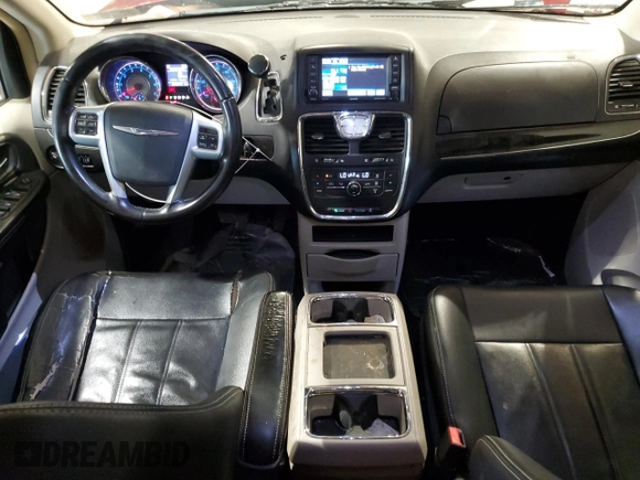 2013 Chrysler Town & Country Touring z VIN 2C4RC1BG4DR759938, wystawiony jako Copart lot #54775225 z przebiegiem 168 023 mil mil oraz Szkoda całkowita • Salvage title. Historia ofert i sprzedaży dostępna na DreamBid. Obrazek 8.