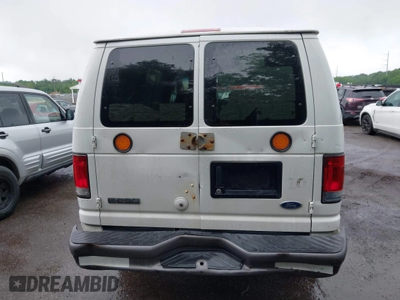 2006 Ford Econoline Cargo с VIN 1FTNE24L76DB16532, выставлен на аукционе IAAI как лот 42145794 с пробегом 237 156 миль миль и . История ставок и продаж доступна на DreamBid. Изображение 16.