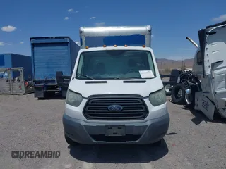 2016 Ford Transit с VIN 1FDBF9ZM8GKA85326, выставлен на аукционе IAAI как лот 42427897 с пробегом Не указан миль и . История ставок и продаж доступна на DreamBid. Изображение 6.
