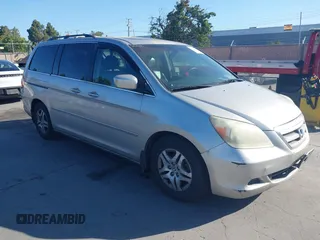 2005 Honda Odyssey EX-L z VIN 5FNRL38635B416982, wystawiony jako IAAI lot #42337383 z przebiegiem 350 647 mil mil oraz . Historia ofert i sprzedaży dostępna na DreamBid. Obrazek 1.