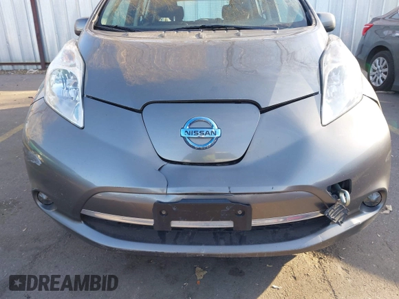 2015 Nissan LEAF SV with VIN 1N4AZ0CP8FC313734, listed as a IAAI auction lot 41613766 with 107,229 mi miles. Bid and sale history available at carsss.com. Image 6.