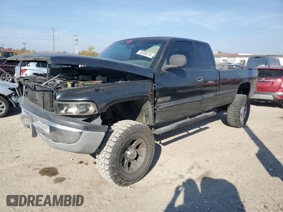 2001 Dodge Ram 2500 with VIN 3B7KF23651G821045, listed as a Copart auction lot 78208214 with 300,131 mi miles and Salvage Title. Bid and sale history available at carsss.com. Image 1.