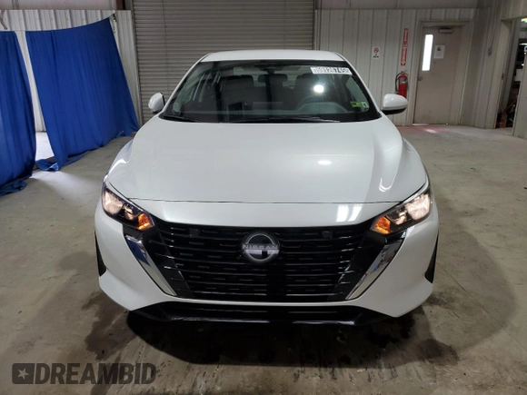 2025 Nissan Sentra SV z VIN 3N1AB8CV8SY208384, wystawiony jako Copart lot #59126745 z przebiegiem 3 864 mil mil oraz Szkoda całkowita • Salvage title. Historia ofert i sprzedaży dostępna na DreamBid. Obrazek 5.
