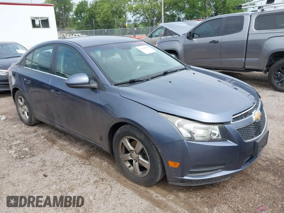 2014 Chevrolet Cruze 1LT с VIN 1G1PC5SB5E7461591, выставлен на аукционе IAAI как лот 42630899 с пробегом 130 467 миль миль и . История ставок и продаж доступна на DreamBid. Изображение 1.