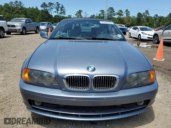 2002 BMW 3 Series 325Ci with VIN WBABS33462PG82685, listed as a Copart auction lot 55332725 with 121,614 mi miles and Salvage Title. Bid and sale history available at DreamBid. Image 5.