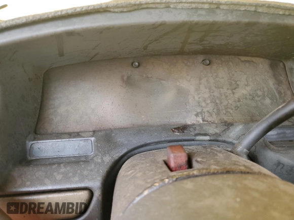 1992 Ford F-250 z VIN 1FTHX26G4NKB83915, wystawiony jako Copart lot #55854535 z przebiegiem Nie podano mil oraz Szkoda całkowita • Salvage title. Historia ofert i sprzedaży dostępna na DreamBid. Obrazek 9.