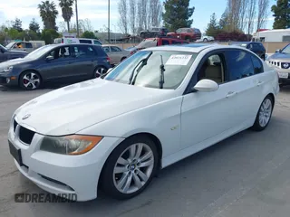 2006 BMW 3 Series 325i with VIN WBAVB13546K000753, listed as a IAAI auction lot 42021232 with 325,298 mi miles and . Bid and sale history available at carsss.com. Image 6.