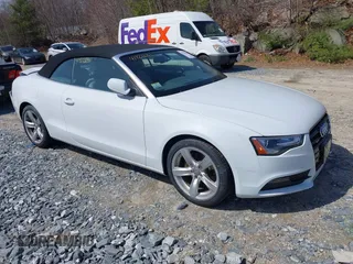 2013 Audi A5 Premium Plus z VIN WAULFAFH5DN012679, wystawiony jako IAAI lot #41922631 z przebiegiem 54 342 mil mil oraz . Historia ofert i sprzedaży dostępna na DreamBid. Obrazek 1.