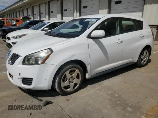 2009 Pontiac Vibe 1SA z VIN 5Y2SP678X9Z451528, wystawiony jako Copart lot #56076815 z przebiegiem 165 649 mil mil oraz Czysty tytuł • Clean title. Historia ofert i sprzedaży dostępna na DreamBid. Obrazek 1.