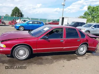 1996 Chevrolet Caprice 1SA Special Value z VIN 1G1BL52P2TR170330, wystawiony jako IAAI lot #42179740 z przebiegiem 169 555 mil mil oraz . Historia ofert i sprzedaży dostępna na DreamBid. Obrazek 14.