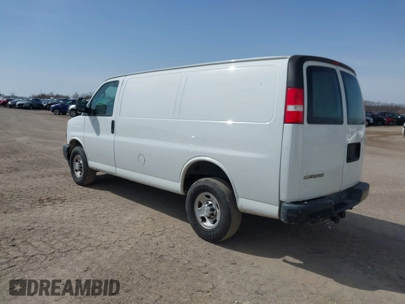 2018 Chevrolet Express Cargo Van with VIN 1GCWGAFP8J1253370, listed as a IAAI auction lot 41791109 with 101,253 mi miles. Bid and sale history available at carsss.com. Image 3.