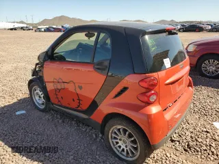 2008 Smart fortwo Pure z VIN WMEEJ31X78K123537, wystawiony jako Copart lot #48391295 z przebiegiem 94 051 mil mil oraz Szkody całkowita. Historia ofert i sprzedaży dostępna na DreamBid. Obrazek 2.