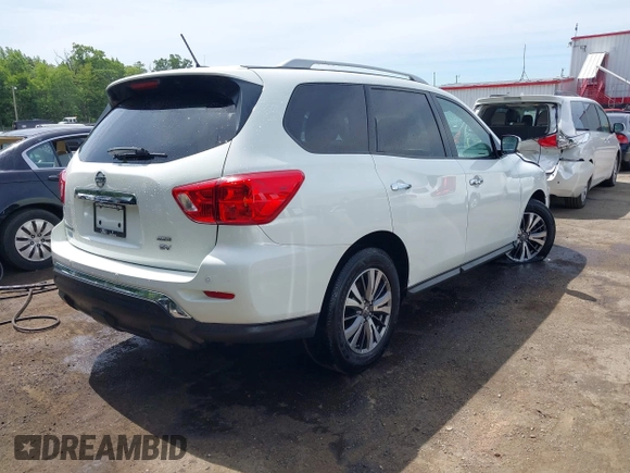 2018 Nissan Pathfinder SL z VIN 5N1DR2MM1JC602675, wystawiony jako IAAI lot #42276794 z przebiegiem 105 163 mil mil oraz . Historia ofert i sprzedaży dostępna na DreamBid. Obrazek 4.