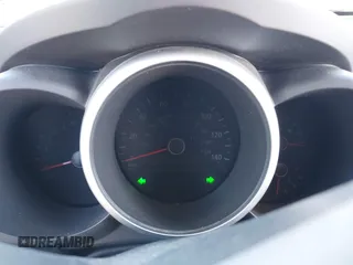 2013 Kia Soul + z VIN KNDJT2A67D7518517, wystawiony jako IAAI lot #41672301 z przebiegiem Nie podano mil oraz . Historia ofert i sprzedaży dostępna na DreamBid. Obrazek 14.