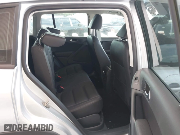 2016 Volkswagen Tiguan S with VIN WVGBV7AX2GW535784, listed as a IAAI auction lot 42130041 with 35,718 mi miles and . Bid and sale history available at DreamBid. Image 8.