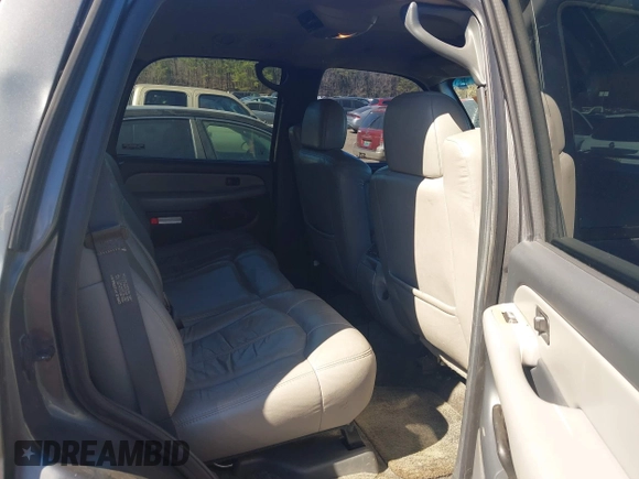2001 Chevrolet Tahoe LT with VIN 1GNEK13T11J144185, listed as a IAAI auction lot 41647366 with 286,225 mi miles. Bid and sale history available at carsss.com. Image 8.