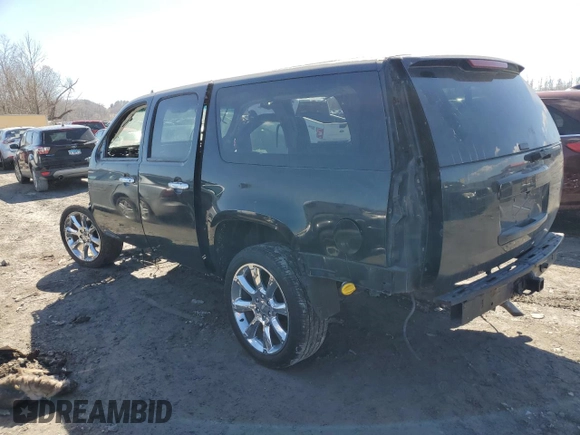 2013 GMC Yukon XL SLT with VIN 1GKS2KE76DR130374, listed as a Copart auction lot 43983875 with 0 mi miles and Salvage Title. Bid and sale history available at carsss.com. Image 2.